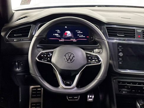 Used 2022 Volkswagen Tiguan SEL R-Line AWD/4WD image 13