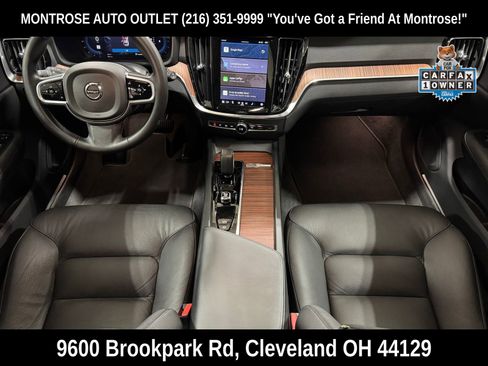 Used 2025 Volvo V60 B5 Cross Country Plus image 38