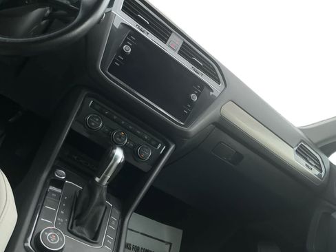 Used 2019 Volkswagen Tiguan SEL AWD/4WD image 11