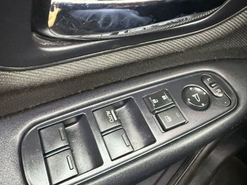 Used 2019 Honda HR-V LX image 10