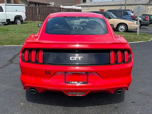 Used 2015 Ford Mustang GT RWD image 3