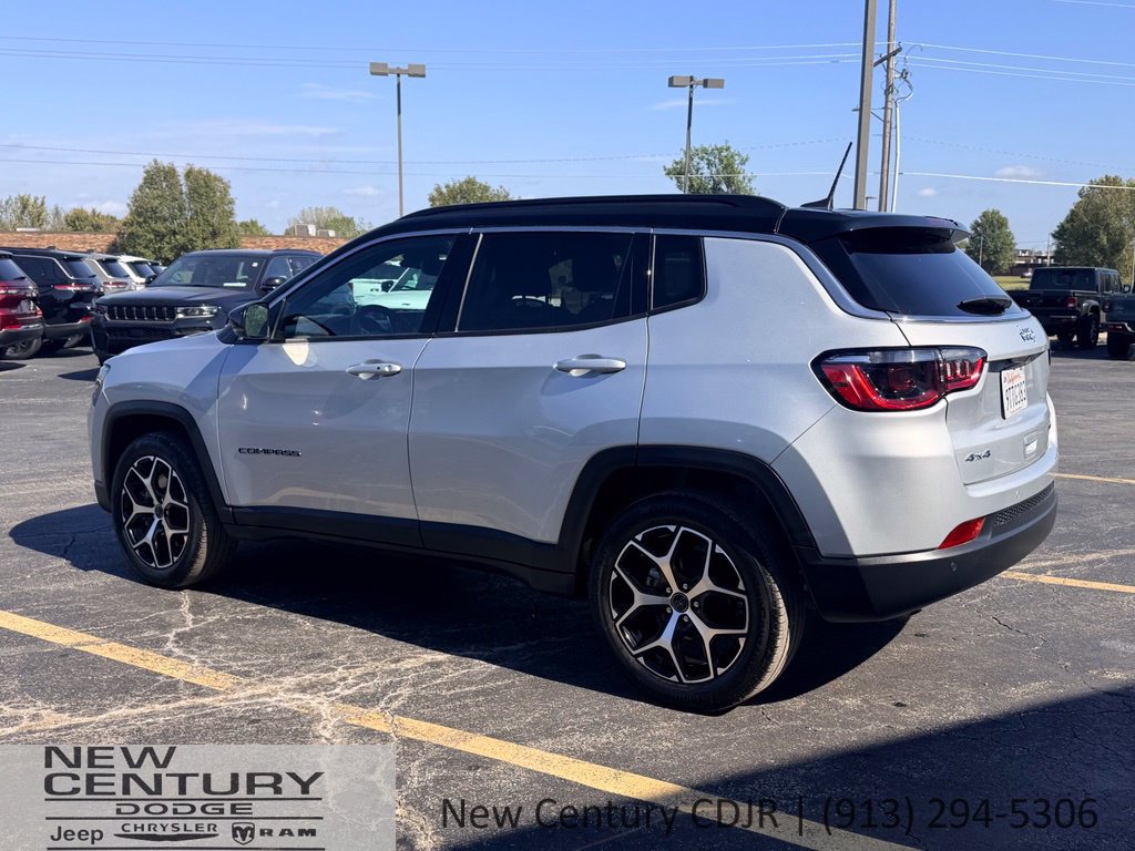 Used 2025 Jeep Compass Limited AWD/4WD image 3
