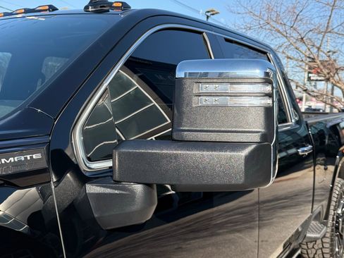 Used 2025 GMC Sierra 2500 Denali Ultimate image 10