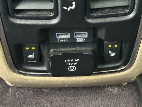 Used 2017 Jeep Grand Cherokee Limited image 12