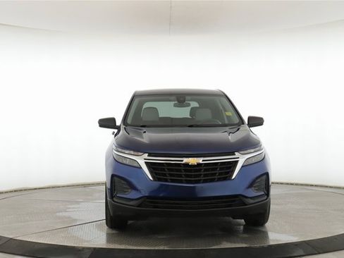 Used 2022 Chevrolet Equinox LS w/ LS Convenience Package image 12