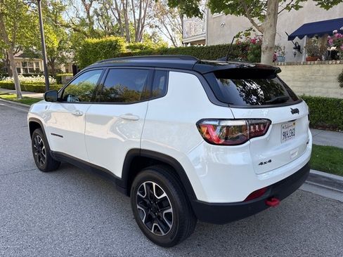 Used 2021 Jeep Compass Trailhawk image 3
