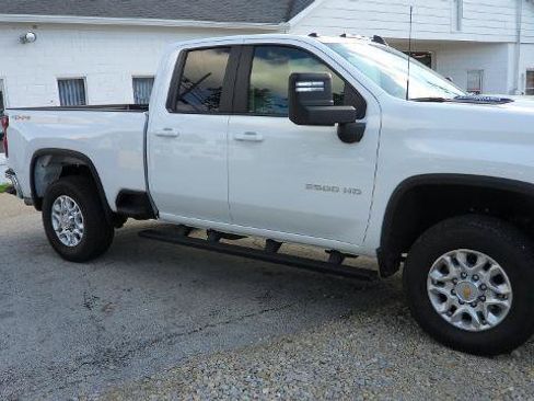 Used 2024 Chevrolet Silverado 2500 LT w/ Convenience Package AWD/4WD image 15