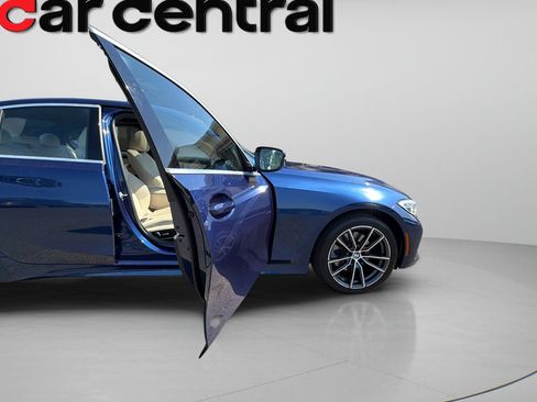 Used 2020 BMW 330i xDrive Sedan w/ Convenience Package AWD/4WD image 9