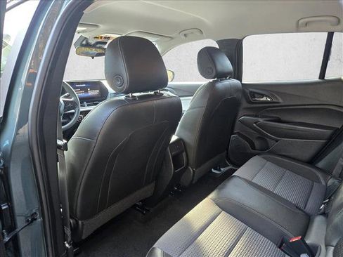 Used 2025 Chevrolet Trax LT image 13