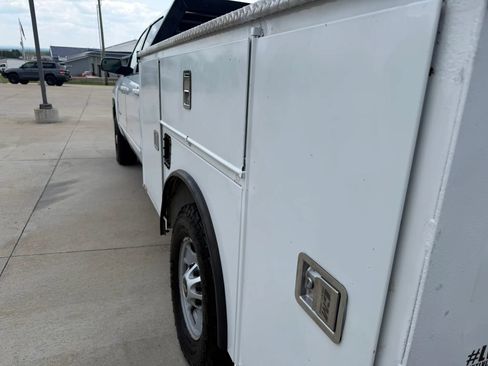 Used 2018 Chevrolet Silverado 2500 LT AWD/4WD image 74