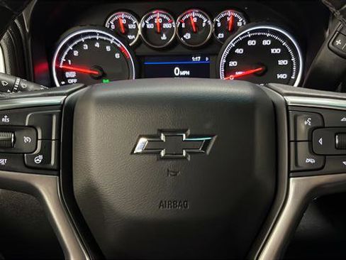 Used 2019 Chevrolet Silverado 1500 LT Trail Boss AWD/4WD image 15