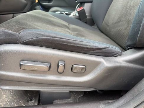 Used 2016 Honda CR-V EX image 10