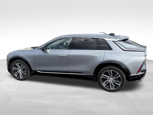 Certified 2024 Cadillac Lyriq Luxury AWD/4WD image 6