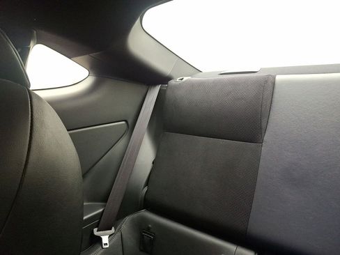 Used 2023 Toyota GR86 Premium RWD image 16