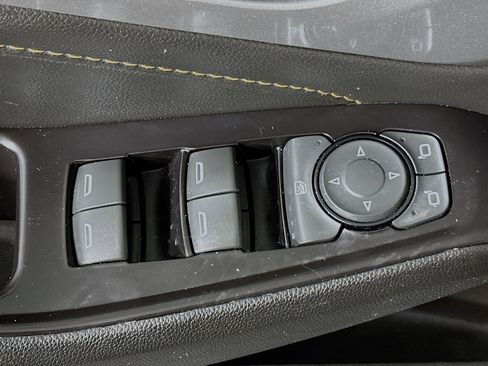 Used 2019 Chevrolet Traverse LS FWD image 14
