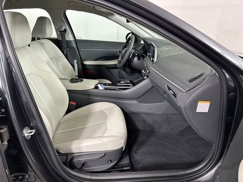 Used 2023 Hyundai Sonata Blue FWD image 28