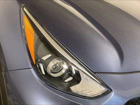Used 2022 Kia Niro Touring Special Edition FWD image 27