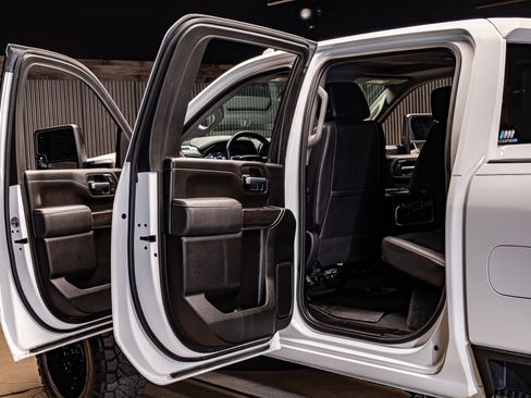 Used 2023 Chevrolet Silverado 3500 LTZ w/ LTZ Plus Package image 29