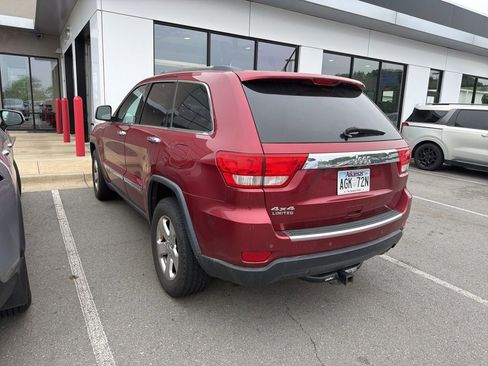 Used 2013 Jeep Grand Cherokee Limited w/ Mopar Chrome Edition Group image 4