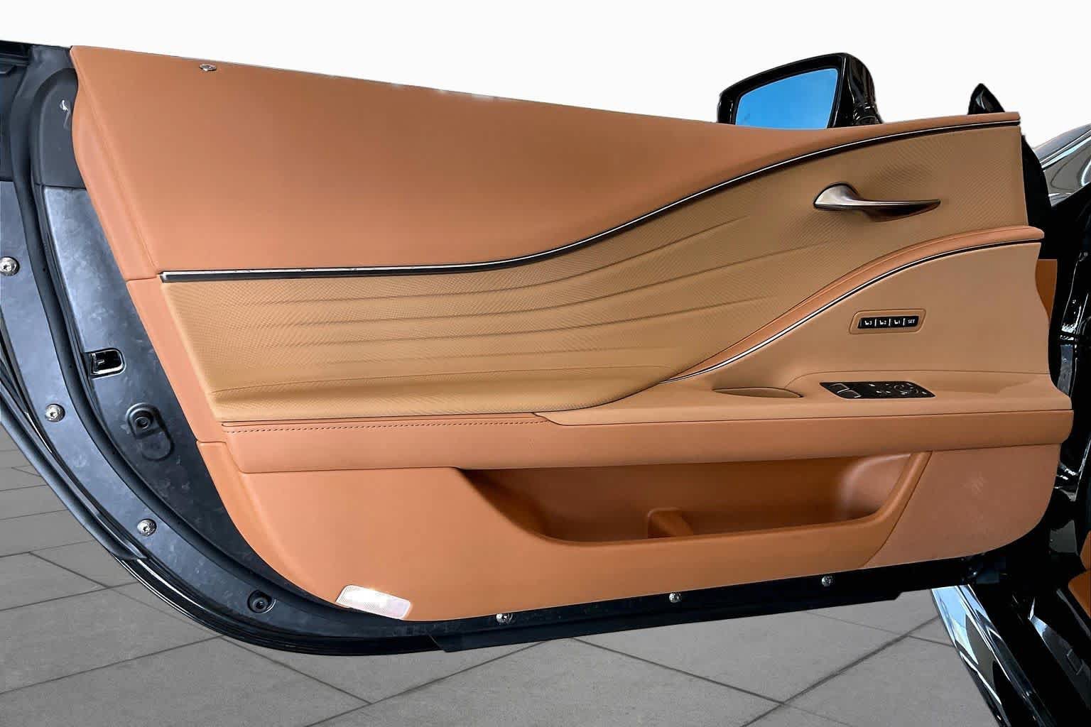 Used 2026 Lexus LC 500 Convertible w/ Touring Package RWD image 19