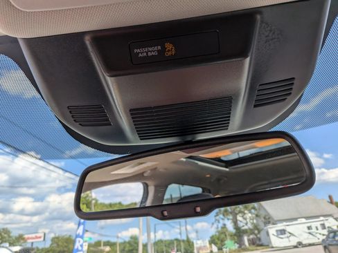Used 2023 Nissan Rogue SL AWD/4WD image 49