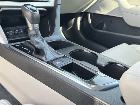 Used 2016 Hyundai Sonata Limited image 25