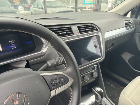 Used 2024 Volkswagen Tiguan S image 8