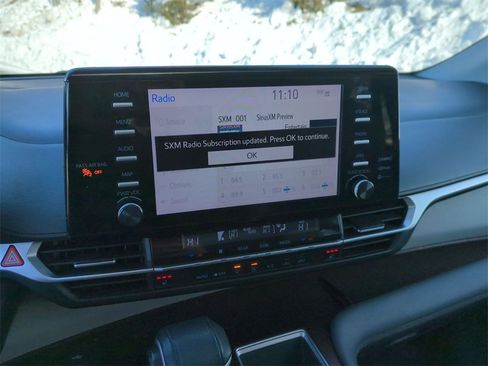 Used 2022 Toyota Sienna XLE image 12