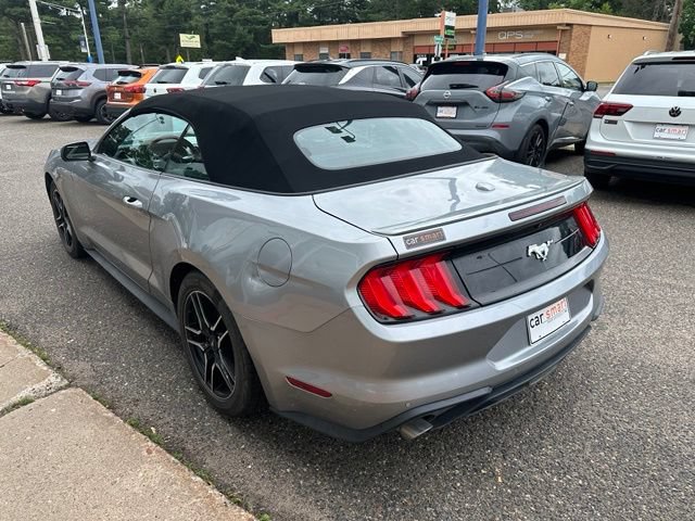 Used 2022 Ford Mustang Premium RWD image 5