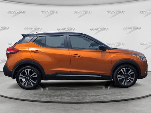 Used 2020 Nissan Kicks SR w/ SR Premium Package FWD image 8