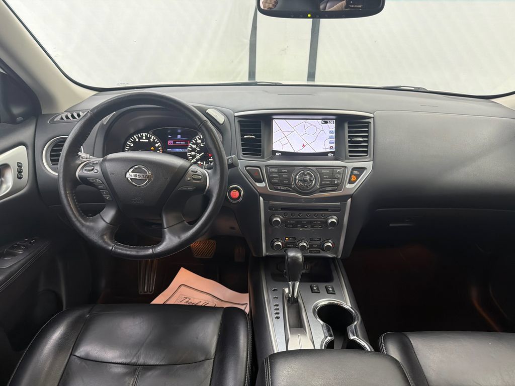 Used 2020 Nissan Pathfinder SL FWD image 24