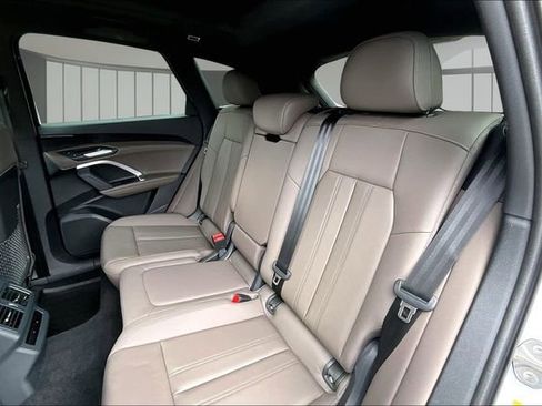Used 2025 Audi Q5 Premium w/ Convenience Package AWD/4WD image 22