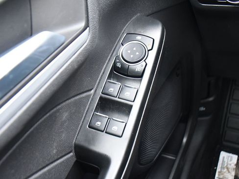 New 2026 Ford Escape SE w/ PHEV Premium Package FWD image 24