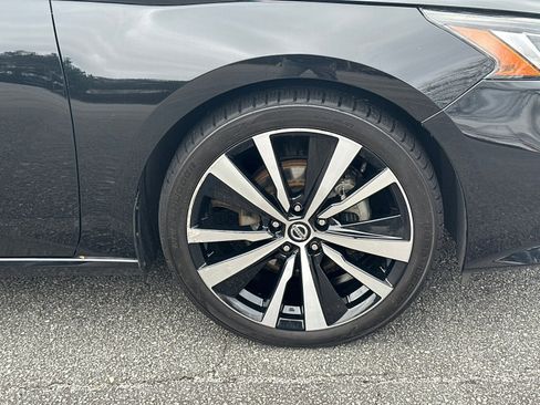 Used 2019 Nissan Altima 2.5 SR w/ SR Premium Package image 11