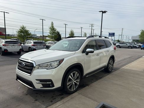 Used 2022 Subaru Ascent Touring AWD/4WD image 6