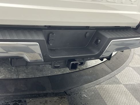 Used 2022 Ford F350 Lariat w/ Lariat Ultimate Package image 36