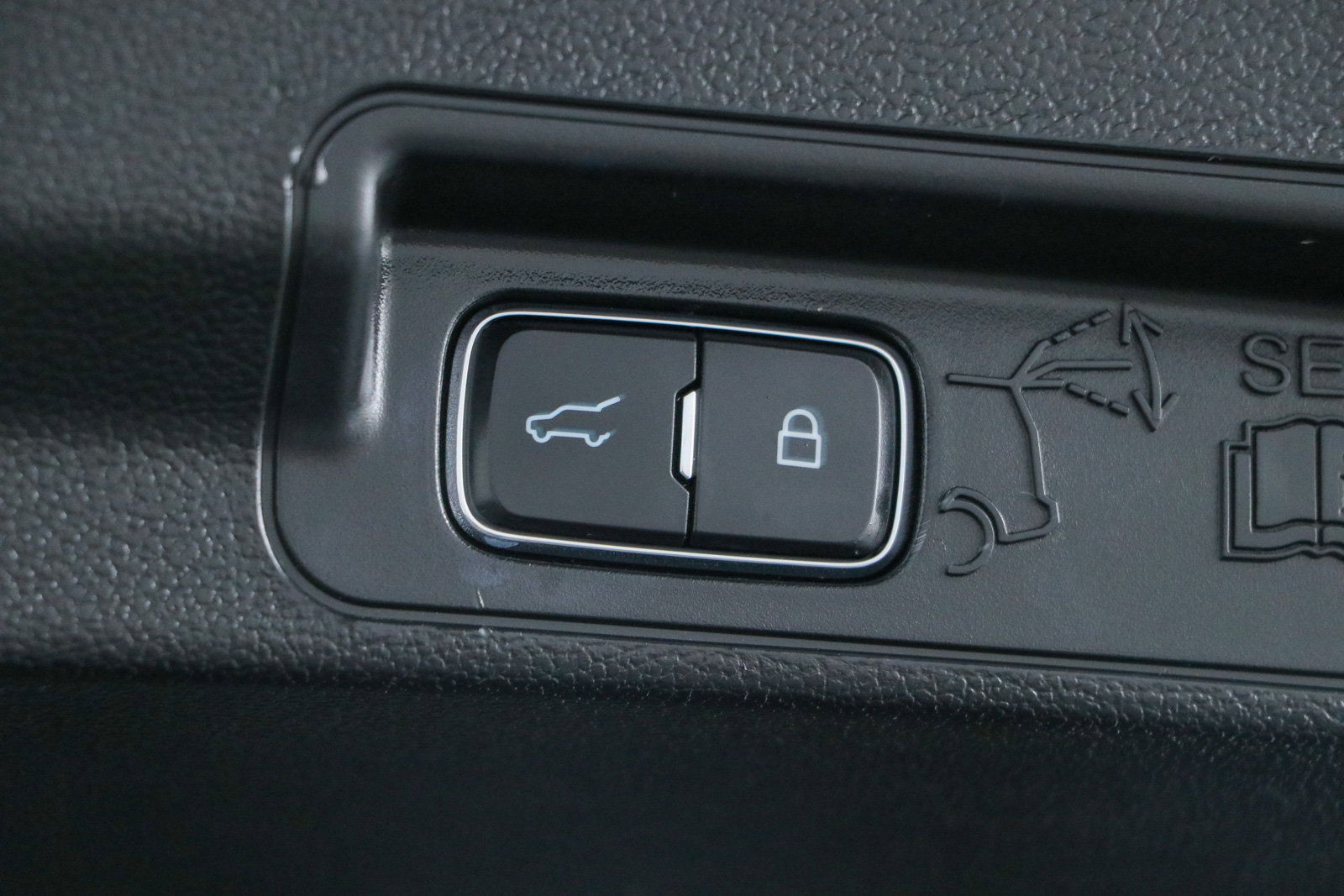 Used 2023 Ford Explorer Limited RWD image 31