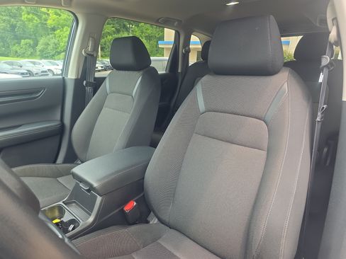 Used 2024 Honda CR-V EX image 11