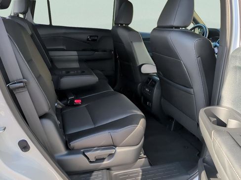 Certified 2023 Honda Passport Elite image 40