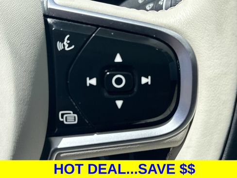 Used 2024 Volvo XC60 B5 Plus AWD/4WD image 20