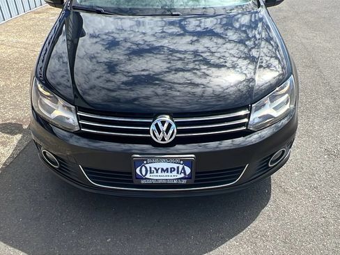 Used 2012 Volkswagen Eos Lux FWD image 2
