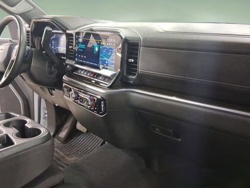 Used 2025 Chevrolet Silverado 2500 LT w/ Convenience Package image 19