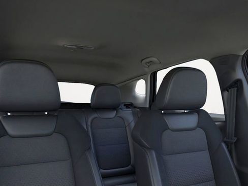New 2026 Chevrolet Trax LT w/ LPO, Blackout Package FWD image 24