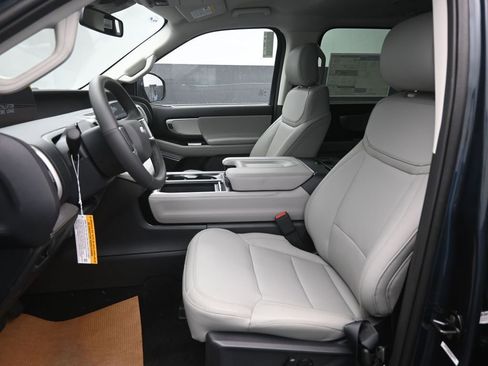 New 2026 Ford Expedition Active RWD image 2