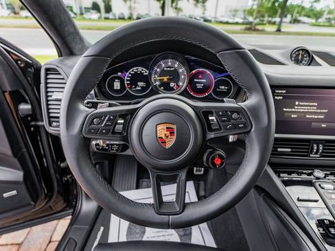 Used 2023 Porsche Cayenne Turbo GT AWD/4WD image 23