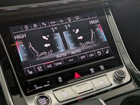 Used 2024 Audi Q8 Prestige w/ Prestige Package AWD/4WD image 16