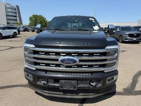 Used 2024 Ford F250 Platinum w/ FX4 Off-Road Package AWD/4WD image 5