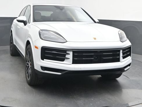 New 2025 Porsche Cayenne image 6