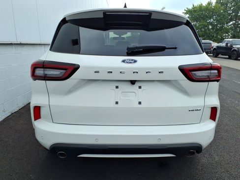 Certified 2024 Ford Escape ST-Line w/ Tech Pack #1 AWD/4WD image 5