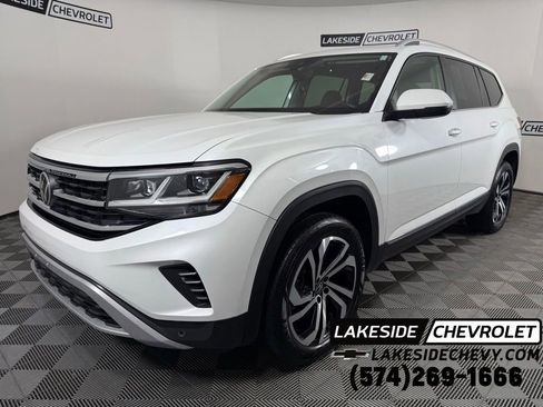 Used 2023 Volkswagen Atlas SEL AWD/4WD image 1